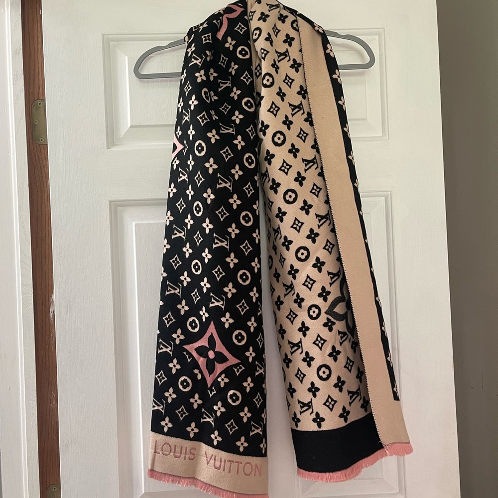 Louis Vuitton Scarf